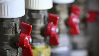 В Томске больше 50 домов остаются без горячей воды и тепла