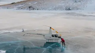 Частного пилота оштрафовали на 20 тысяч рублей в Горном Алтае за незаконную посадку вертолета на замерзший водоем