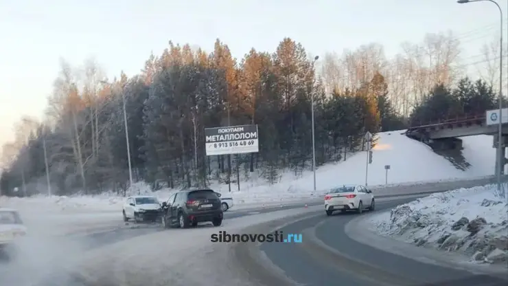 Друг в беде не бросит. Экс-сотрудник ГИБДД ехал по встречке и влетел в девушку. Вину за аварию полгода пытались свалить на железногорку