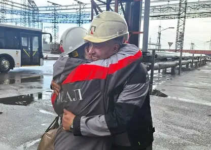 Ветеранам-металлургам устроили экскурсию по модернизированному КрАЗу