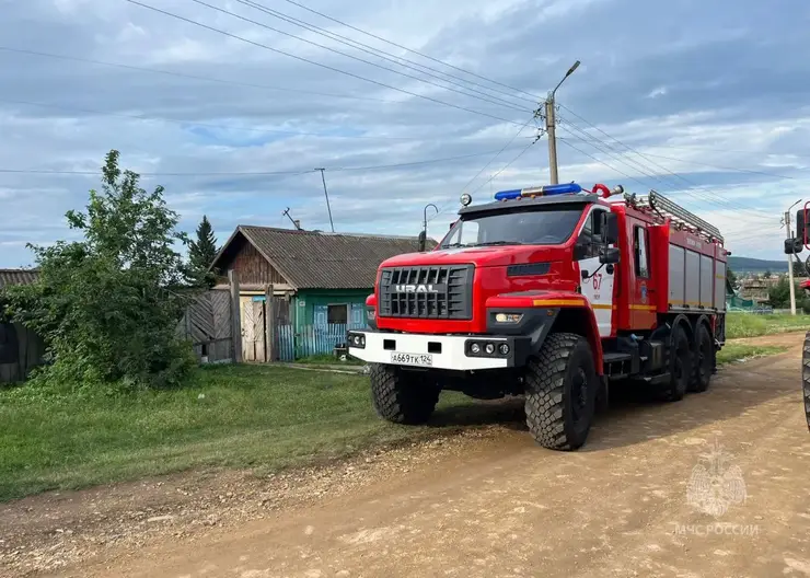Трагедии на воде и десятки пожаров: итоги недели в Красноярском крае