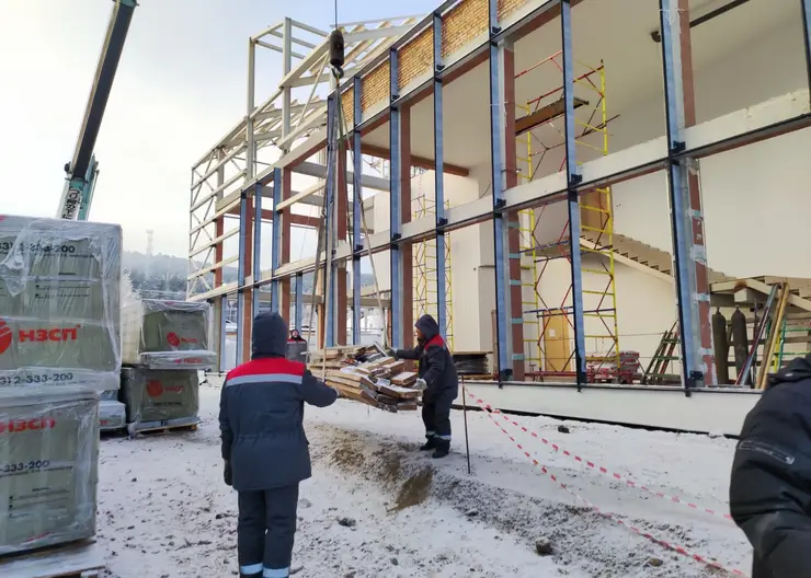 Под Красноярском национальный центр Астафьева начали строить в две смены