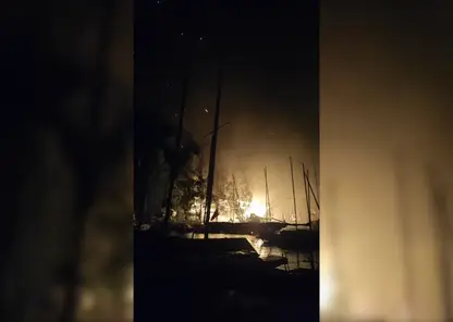 Ангар для парусных яхт сгорел в Новосибирске