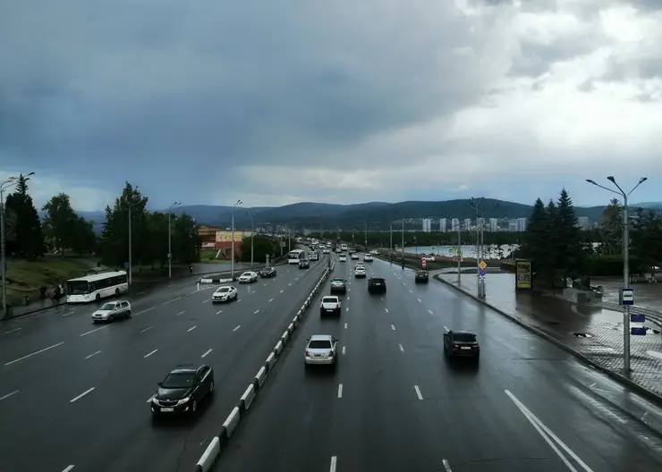 Гроза и порывистый ветер нагрянут в Красноярск 19 июля