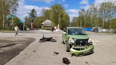 Девочка-подросток на пит-байке попала под колеса в Красноярском крае
