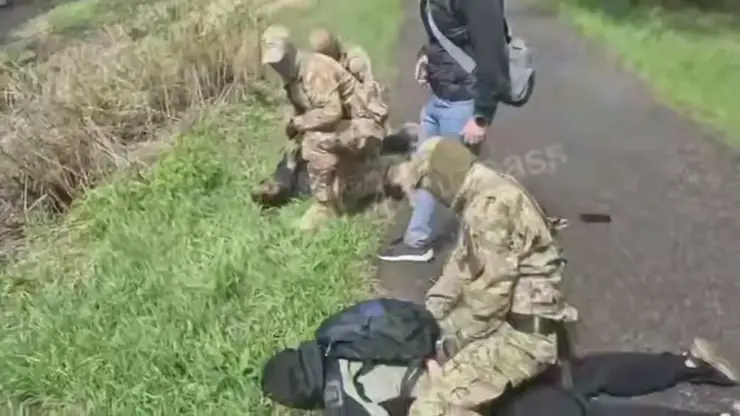 Двое подростков хотели взорвать военкомат в Новокузнецке за 50 долларов. Их задержали сотрудники ФСБ