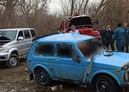 В Алтайском крае автомобиль с тремя людьми внутри утонул в реке