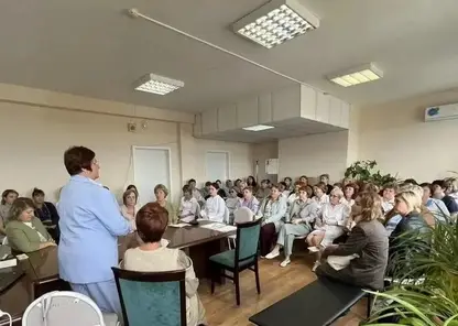 Прямо в цехах и вахтовых посёлках на севере Красноярского края «ИнформУИК» рассказал о выборах