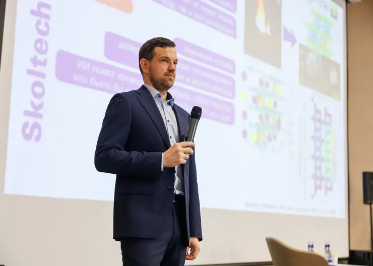 Как ИИ помогает развивать науку: в Красноярске выступил лауреат Научной премии Сбера