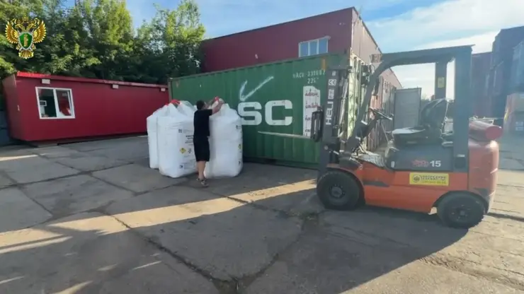 Незаконную перевозку опасного груза по Енисею пресекли в Красноярском крае