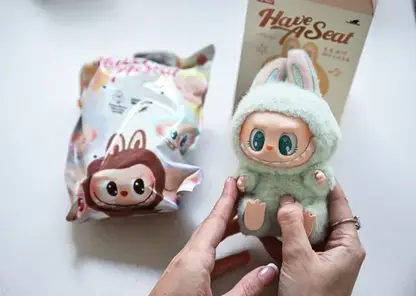Красноярцы сходят с ума по Лабубу. Где купить, сколько стоят и почему милые монстрики взорвали интернет