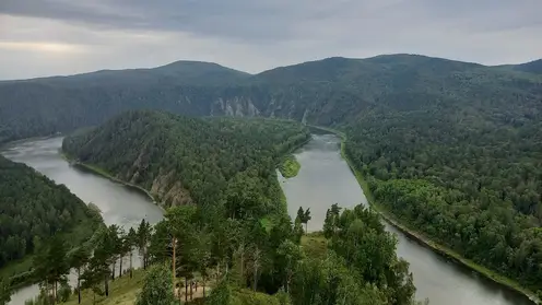 Туристическую лестницу на Манской петле под Красноярском привели в порядок