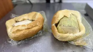 Турист пытался вывезти из Забайкалья в Китай спрятанные в хлебе бивни моржа