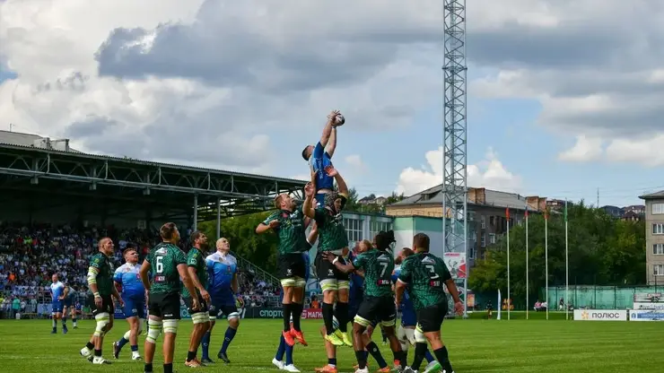 «Красный Яр» победил «Енисей-СТМ» в 152-м красноярском дерби