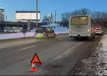 В Красноярске школьник перебегал дорогу и попал под автобус