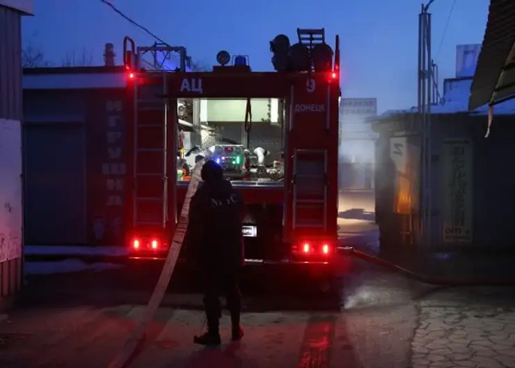 В Иркутске владельцы кафе не пускали МЧС тушить пожар