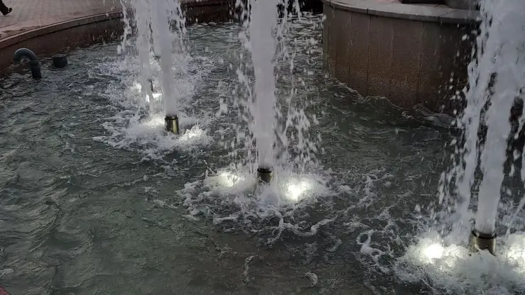 Купание в городских фонтанах опасное развлечение: красноярцам рассказали почему