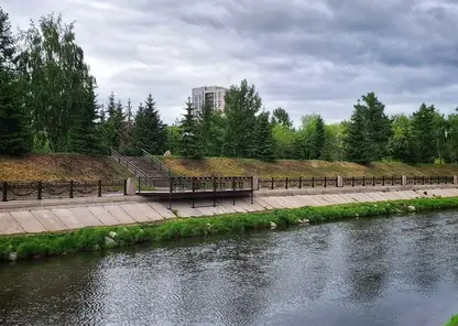 Продолжаем мерзнуть. Красноярцам обещают хмурую пятницу с сильным ветром