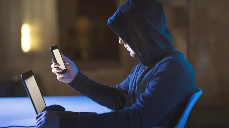 Мошенники пытались позвонить жителю Красноярского края больше 22 тысяч раз