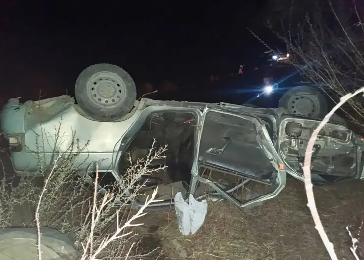 Жесткое ДТП в Тыве. Машина улетела в кювет, один человек погиб, еще 3 сильно пострадали