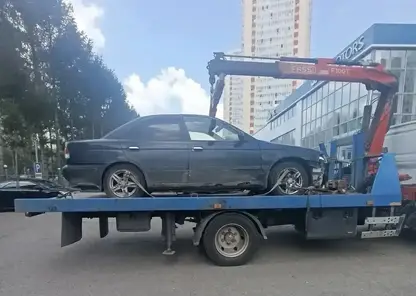Более 300 брошенных машин убрали с улиц Красноярска с начала года