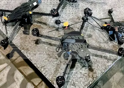 Таможенники в Приморье задержали несколько китайских фур, перевозивших почти три тысячи дронов