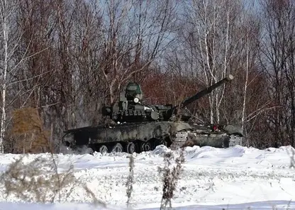 Экипажи танков Т-72 отработали экстремальное вождение на полигоне в Забайкалье
