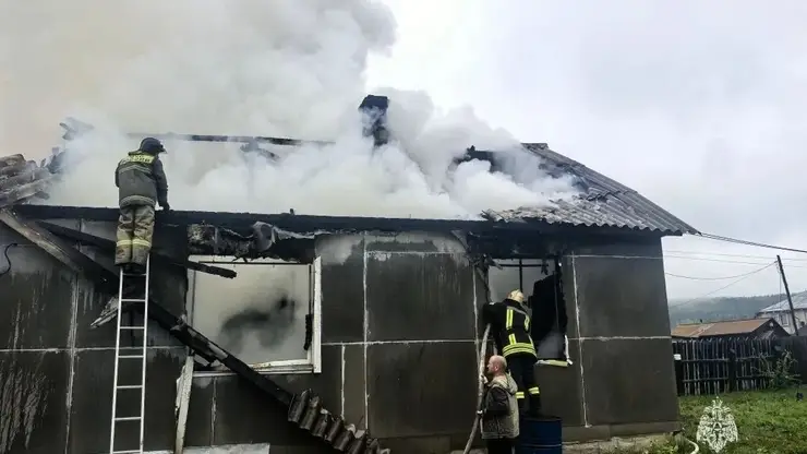 В Красноярском крае за минувшие выходные в пожарах погибли двое мужчин
