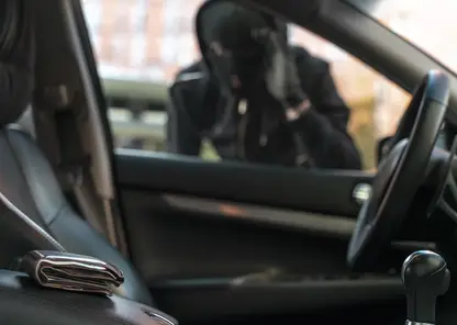 Красноярец инсценировал угон своей машины, чтобы не ехать с женой по магазинам