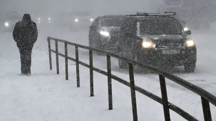 Красноярцев предупреждают о режиме повышенной готовности из за штормового ветра