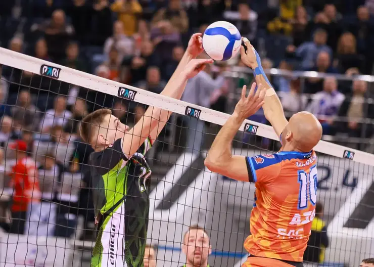 Волейбольный «Енисей» одолел соперника из Кузбасса