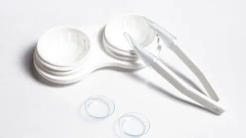 Читинская школьница ослепла после длительного использования ночных линз