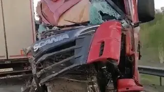Под Уяром образовалась огромная пробка из-за аварии трех большегрузов Под Уяром образовалась огромная пробка из-за аварии трех большегрузов