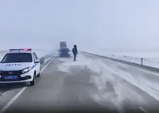 В Забайкалье из-за метели перекрыли участок федеральной трассы Чита — Забайкальск