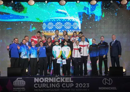 В Дудинке завершился международный турнир по кёрлингу Nornickel Curling Cup