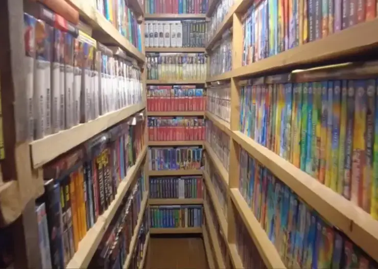 «Это образ жизни»: в Красноярском крае есть частная библиотека, где хранится 30 тысяч книжных томов
