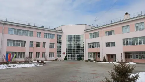 Потолок обвалился в иркутской школе