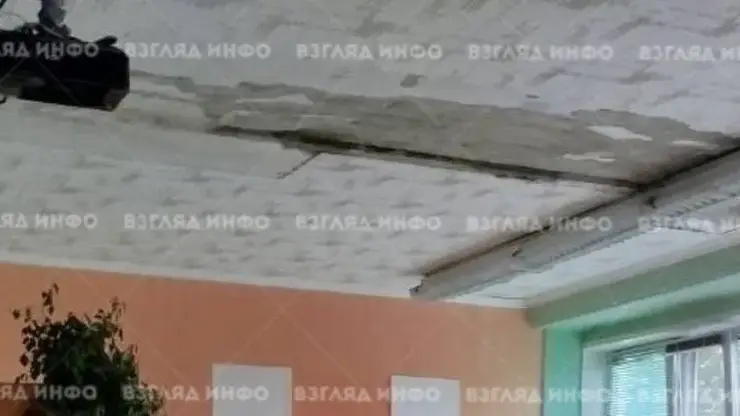 В Минусинске из-за дождей затопило школу