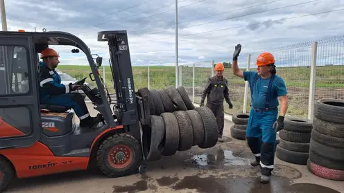 Отработанные шины больше не нужно подкидывать соседу. В Красноярске заработал пункт приёма покрышек