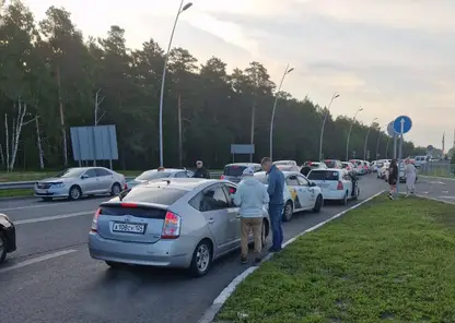 Таксистов-мигрантов выдворят из России после рейда полиции в Емельяновском районе Красноярского края