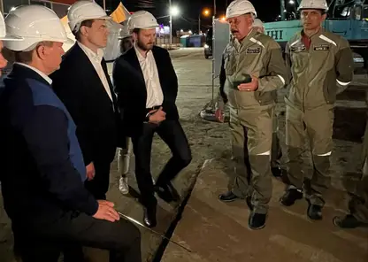 Михаил Котюков и помощник президента РФ Максим Орешкин посетили стройплощадку будущей станции метро