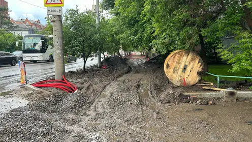 Рабочие отстают от графика, а мусор не убирают: прокуратура нашла нарушения при ремонте тротуаров в Красноярске