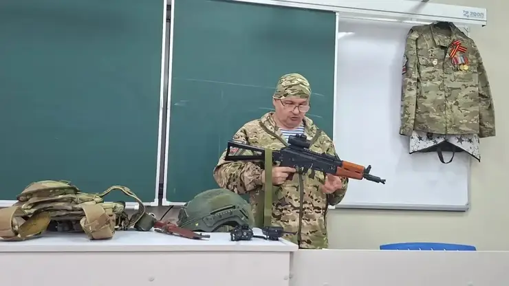 Ветераны СВО провели встречи со школьниками и студентами Красноярска