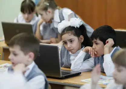 Ученые рассказали о противоречивости возможного запрета соцсетей для российских подростков