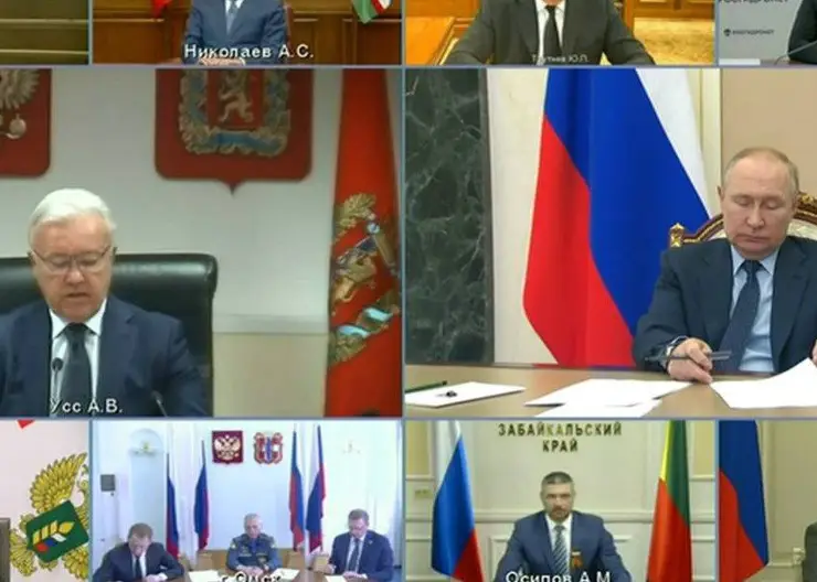 Губернатор Красноярского края рассказал Владимиру Путину о мерах поддержки погорельцев