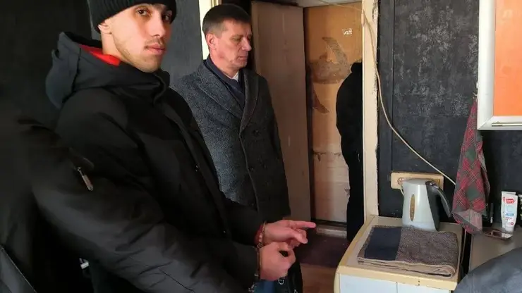 Двое жителей Красноярска предстанут перед судом за грабежи и воровство