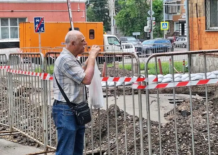 Без вещей и воды. Чем недовольны жители дома на Бограда в Красноярске