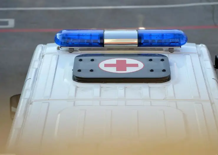 3 человека пострадали при столкновении «скорой» с двумя автомобилями в Красноярске