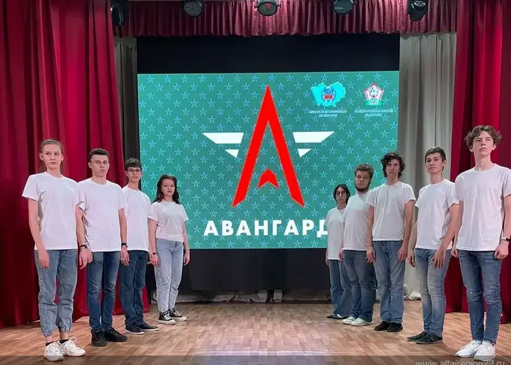 Центр военно-патриотического воспитания молодежи открыли при алтайском лицее