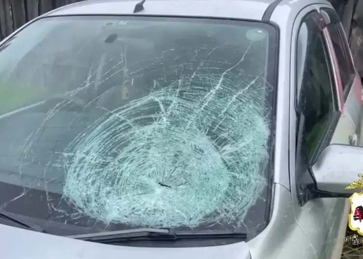 В Иркутской области пьяный парень без прав сбил женщину и сбежал с места аварии